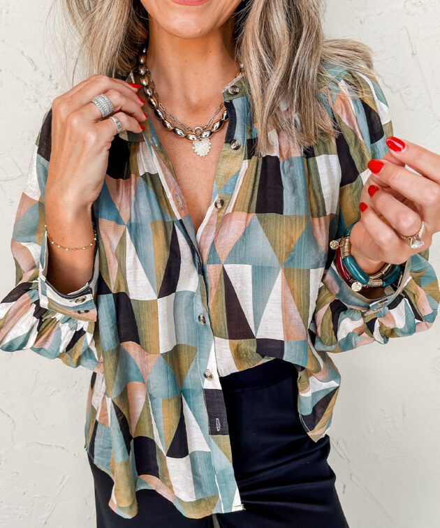 Green Geometric Print Buttoned Balloon Sleeve Loose Fit Shirt